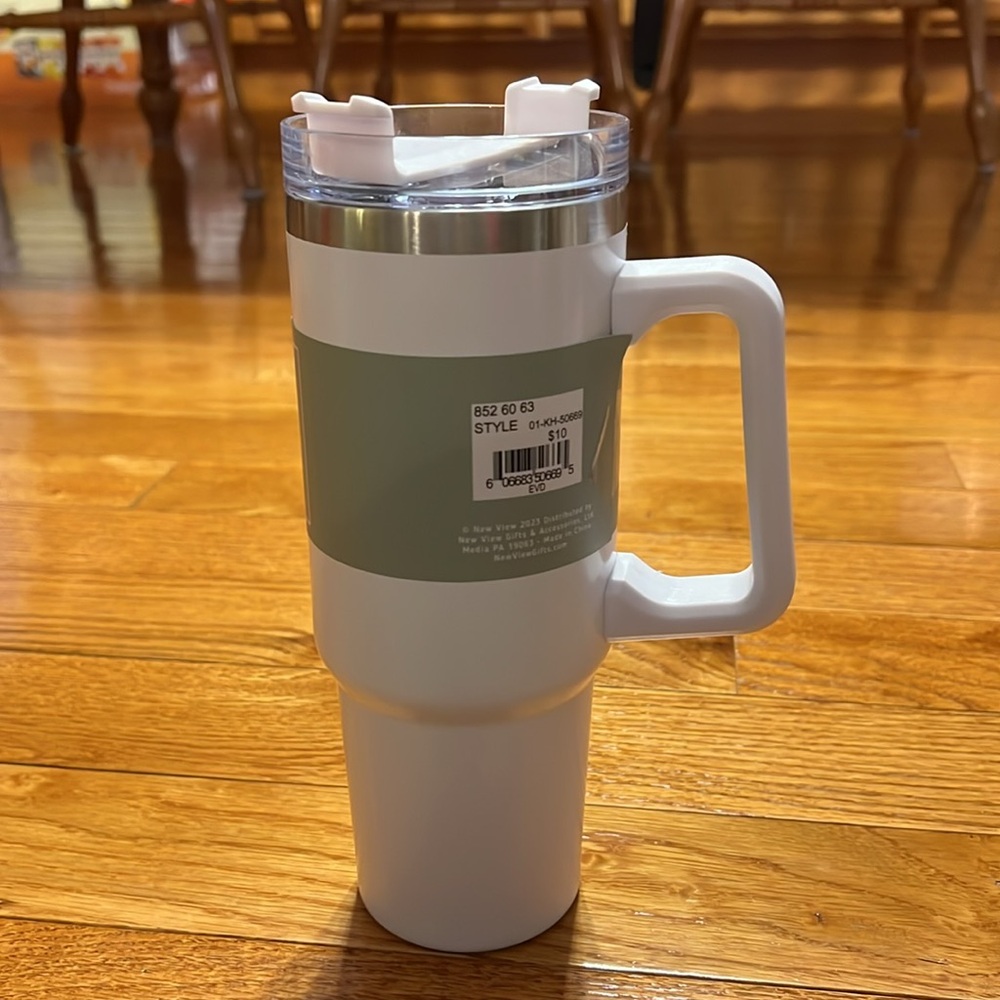 Everyday 30 oz Hit & Cold Tumbler - White - Brand New - Picture 2 of 5